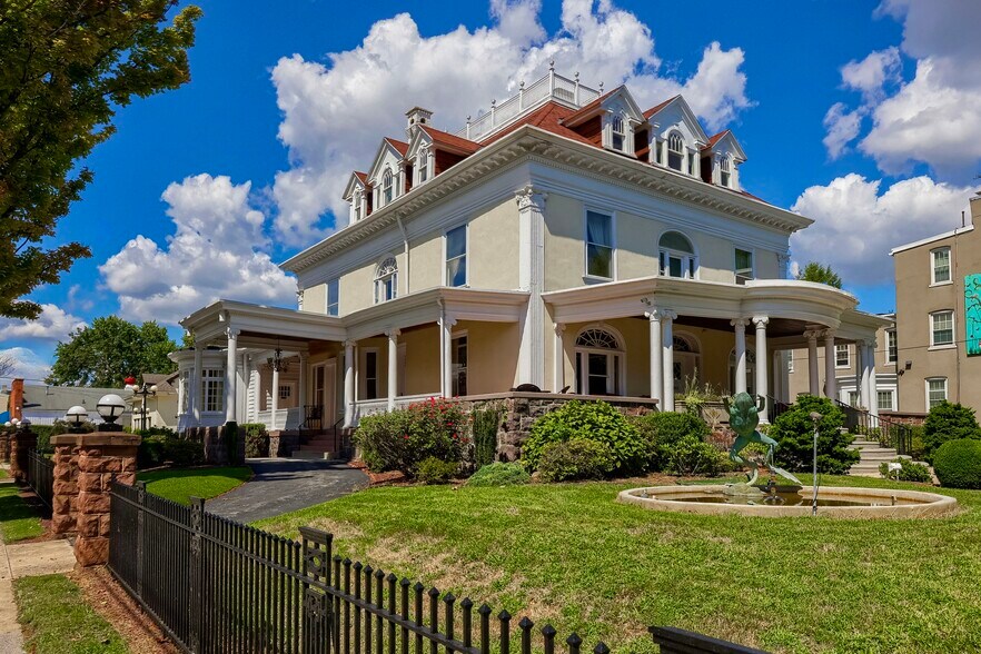 More Photos Of 802 N Duke St, Lancaster Office For Sale