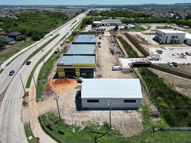 More Photos Of 9555 Harmon Rd, Fort Worth General Retail For Lease