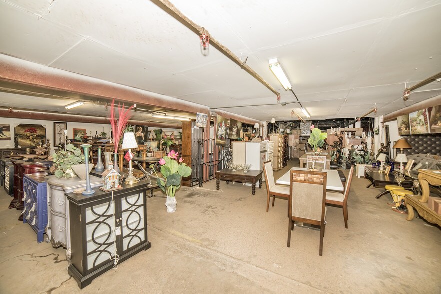 More Photos Of 4214 W Virginia Ave, Tampa Warehouse For Lease