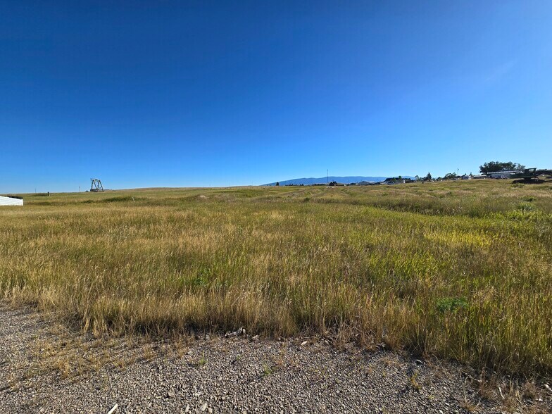 More Photos Of 301 Railroad Ave, Judith Gap Land For Sale