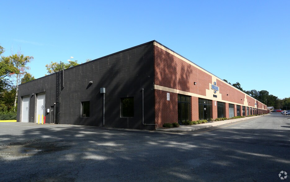 More Photos Of 3619 Richmond Hwy, Stafford Light Distribution For Lease