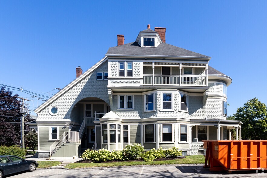More Photos Of 84 Bay St, Manchester Office Residential For Lease