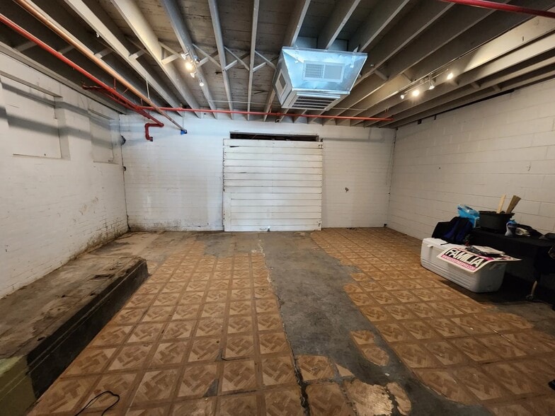 More Photos Of 1624 E Washington St, Phoenix Warehouse For Lease