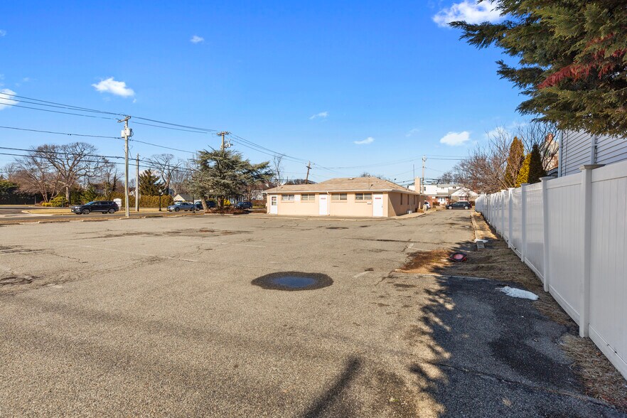 More Photos Of 421 Deer Park Ave, Babylon Medical For Sale
