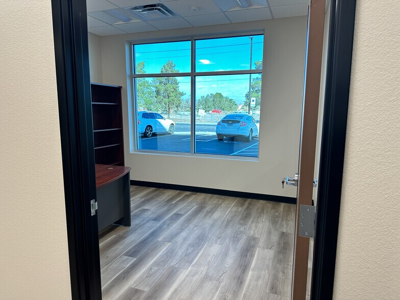 More Photos Of 4055 E Patrick Ln, Las Vegas Flex For Lease