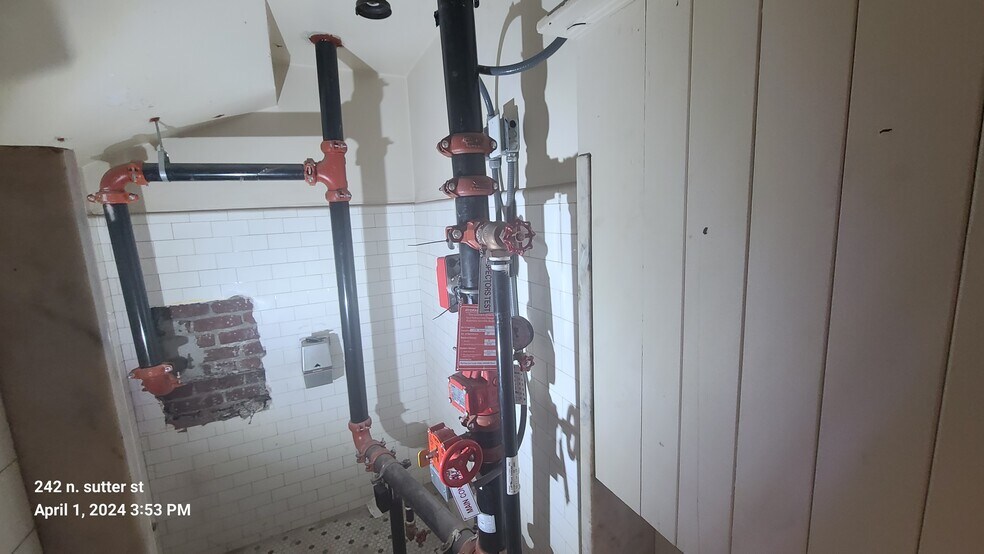 More Photos Of 242 N Sutter St, Stockton Apartments For Sale