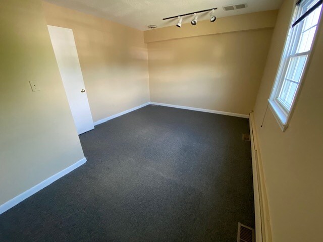 More Photos Of 100-108 Russell St, Hadley Medical For Lease