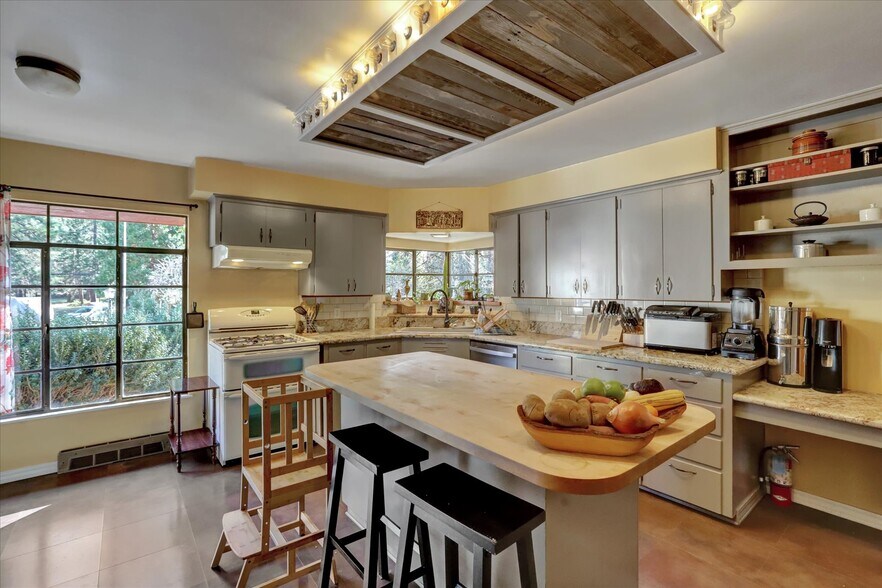 More Photos Of 14724 N Bloomfield Rd, Nevada City Flex For Sale