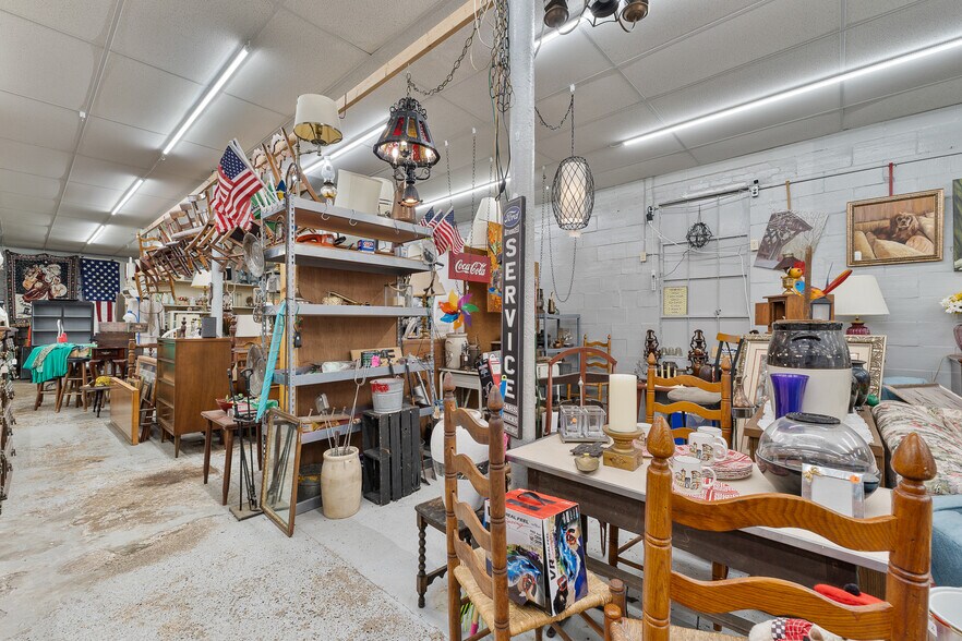 More Photos Of 727-735 14th St W, Huntington Storefront For Sale