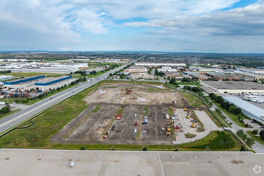 More Photos Of 9445 Airport Rd, Brampton Industrial For Lease