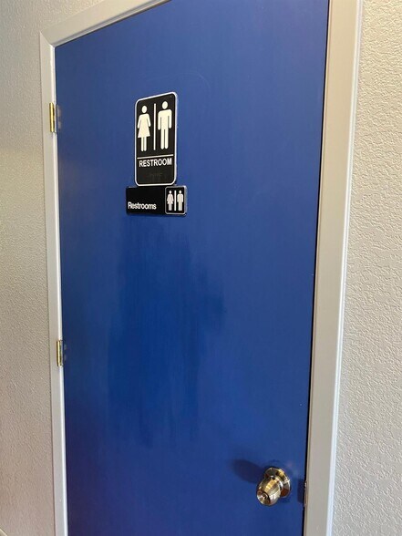 More Photos Of 1309 E Milam St, Mexia General Retail For Sale