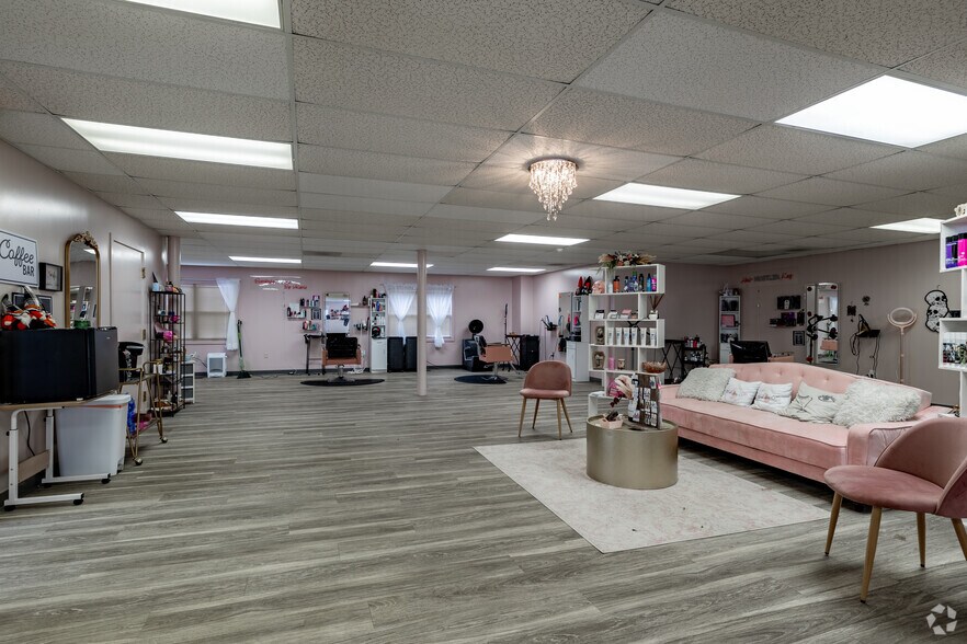 More Photos Of 754 S Cleveland Ave, Mogadore Medical For Sale