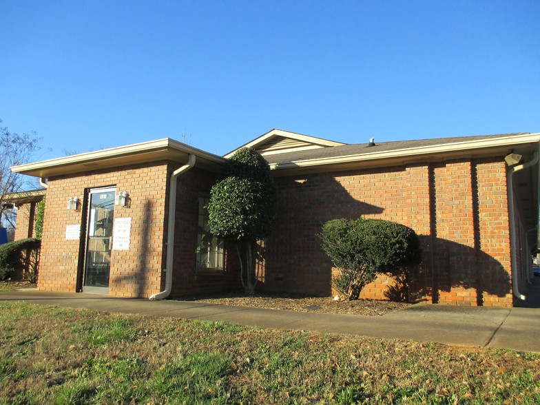 Primary Photo Of 456 Athens St, Jefferson Office For Sale