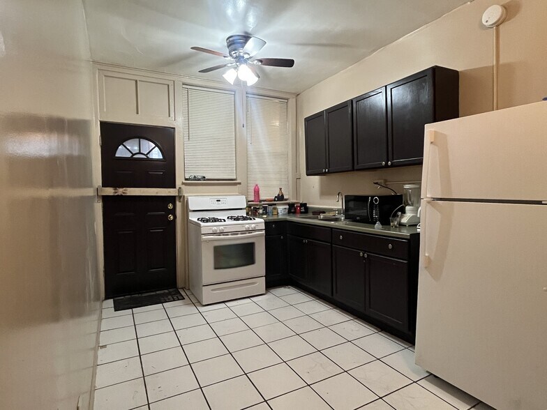 More Photos Of 10212-10214 S King Dr, Chicago Apartments For Sale