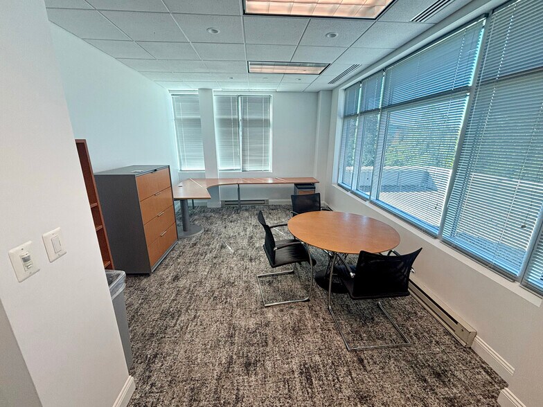 More Photos Of 1984 Isaac Newton Sq W, Reston Office For Lease