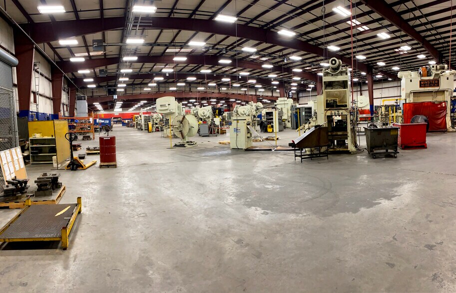 More Photos Of 1020 2nd Ave, Columbia Warehouse For Lease