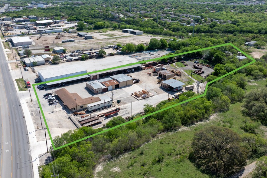 More Photos Of 7626 Grissom Rd, San Antonio Warehouse For Lease