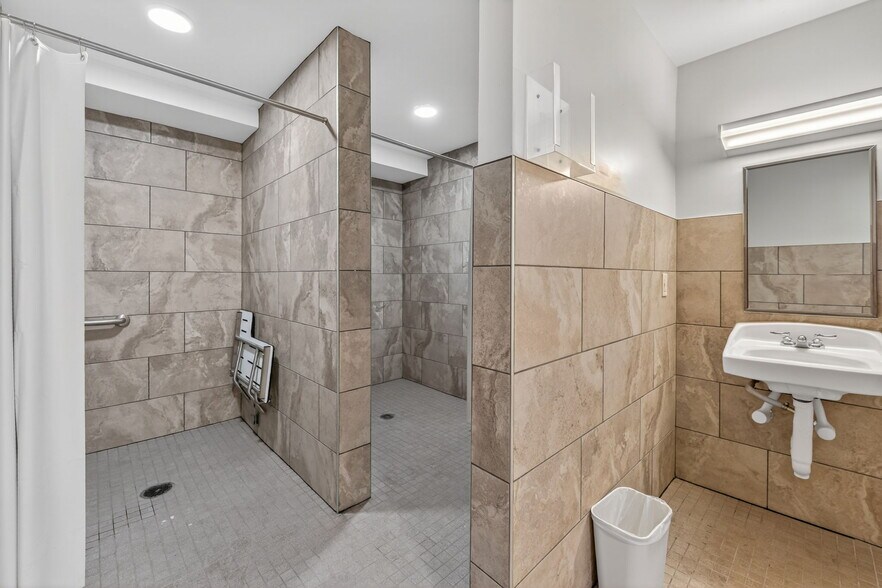 More Photos Of 106 Hospital Dr, Smithville Assisted Living For Sale
