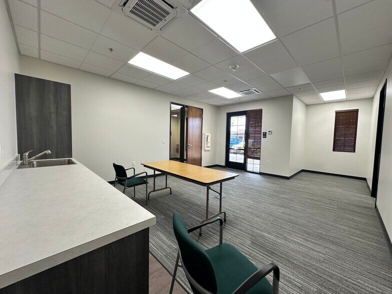 More Photos Of 3400 N Dysart Rd, Avondale Medical For Lease