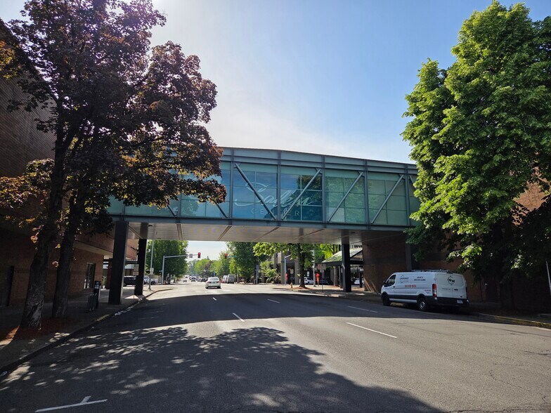 More Photos Of 401 Center St NE, Salem Unknown For Lease