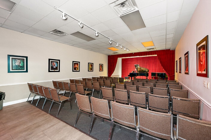 More Photos Of 2184 S Telegraph Rd, Bloomfield Hills Freestanding For Lease