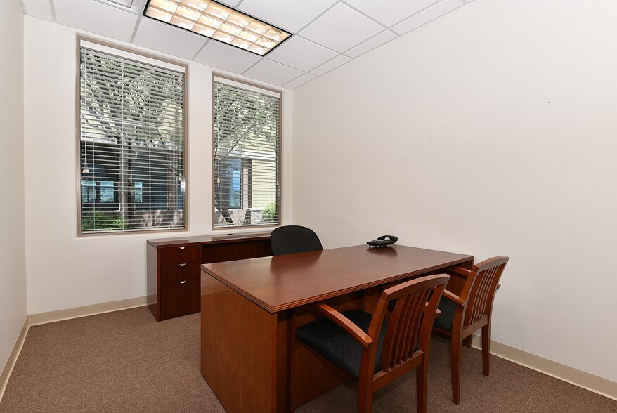More Photos Of 34975 N North Valley Pky, Phoenix Medical For Lease