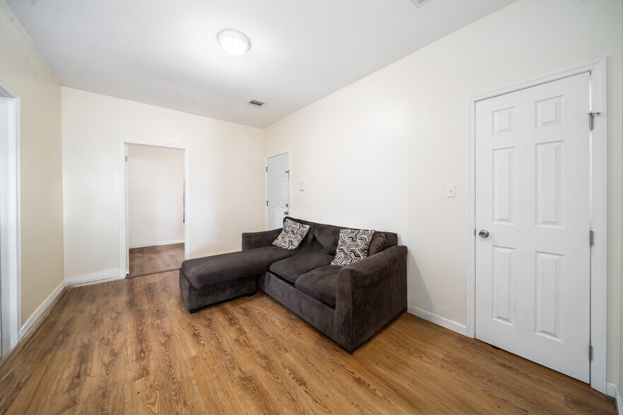 More Photos Of 339-343 E 28th St, Paterson Apartments For Sale