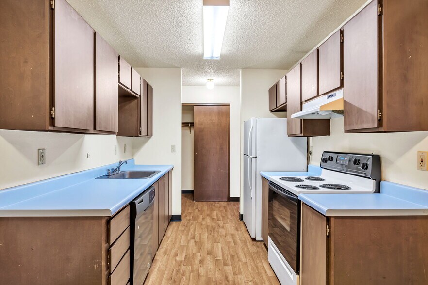 More Photos Of 226 W Broadway St, Goldendale Apartments For Sale