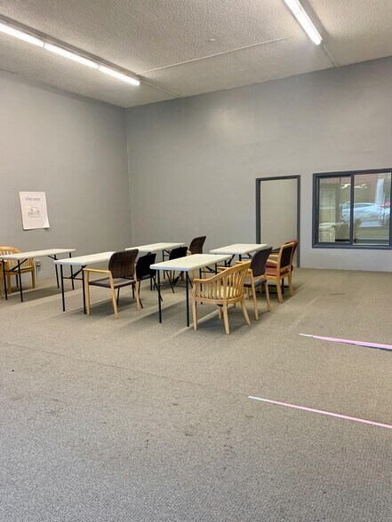 More Photos Of 1011 Main St, Klamath Falls Storefront Retail Office For Lease