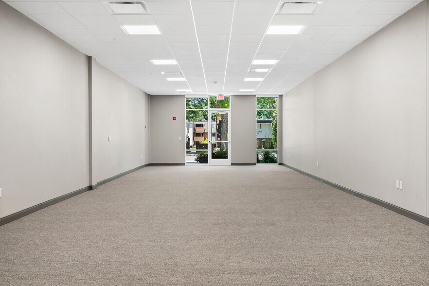 More Photos Of 1724 S Luster Ave, Springfield Office For Lease