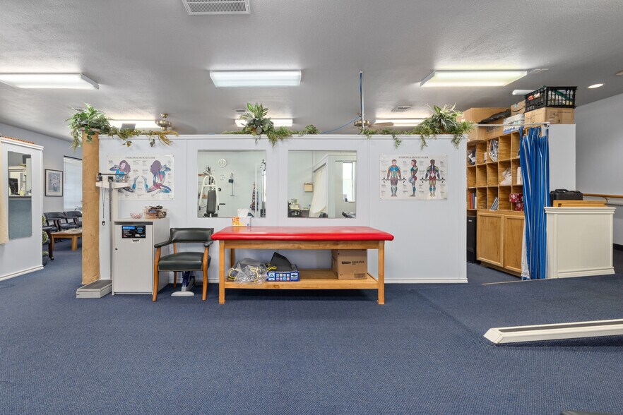 More Photos Of 1228 Precinct Line Rd, Hurst Medical For Sale