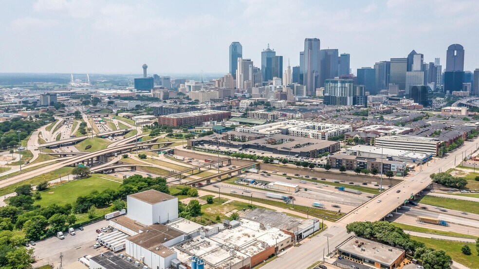 More Photos Of 2424 E R L Thornton Fwy, Dallas Land For Sale