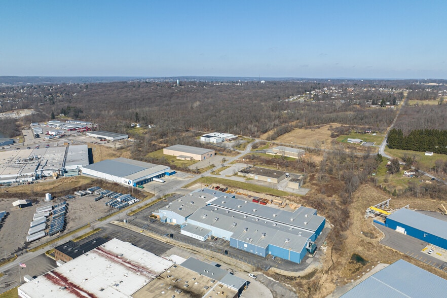 More Photos Of 2500 Freedland Rd, Hermitage Manufacturing For Sale