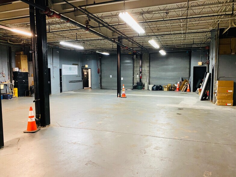 More Photos Of 38-17 Crescent St, Long Island City Warehouse For Lease