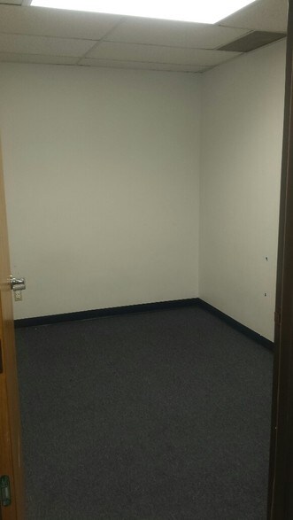 More Photos Of 5000 W Sunset Blvd, Los Angeles Medical For Lease