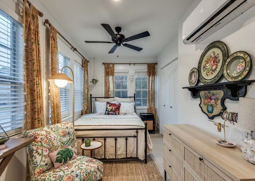 More Photos Of 521 Texas St, Denton Apartments For Sale