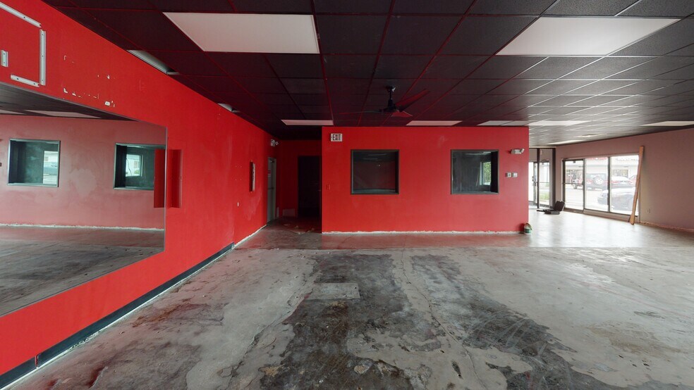 More Photos Of 3001-3031 Meridian Meadows Rd, Greenwood Unknown For Lease