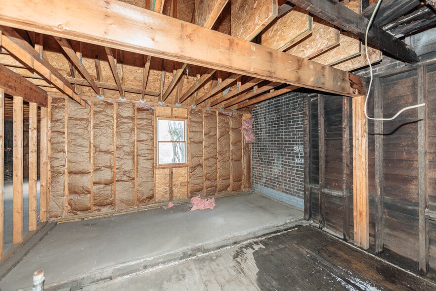 More Photos Of 4134-4136 Lorain Ave, Cleveland Storefront Retail Residential For Sale