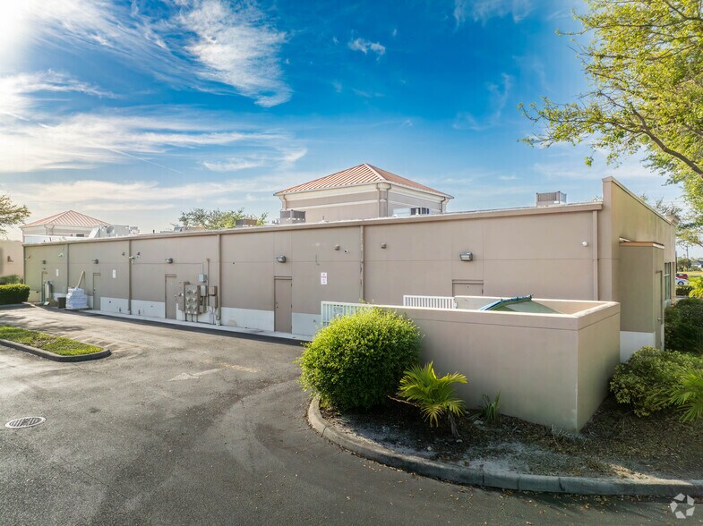 More Photos Of 1490 NE Pine Island Rd, Cape Coral Unknown For Lease