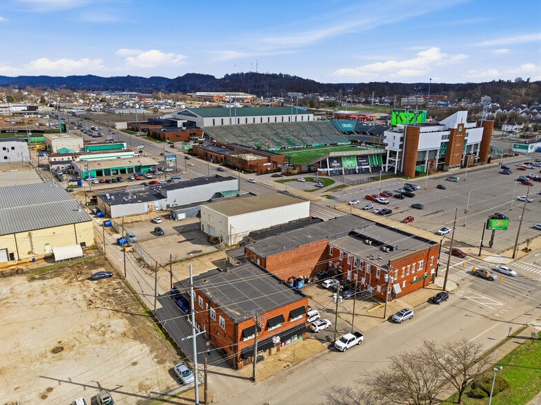 More Photos Of 212 20th St, Huntington Storefront Retail Residential For Sale