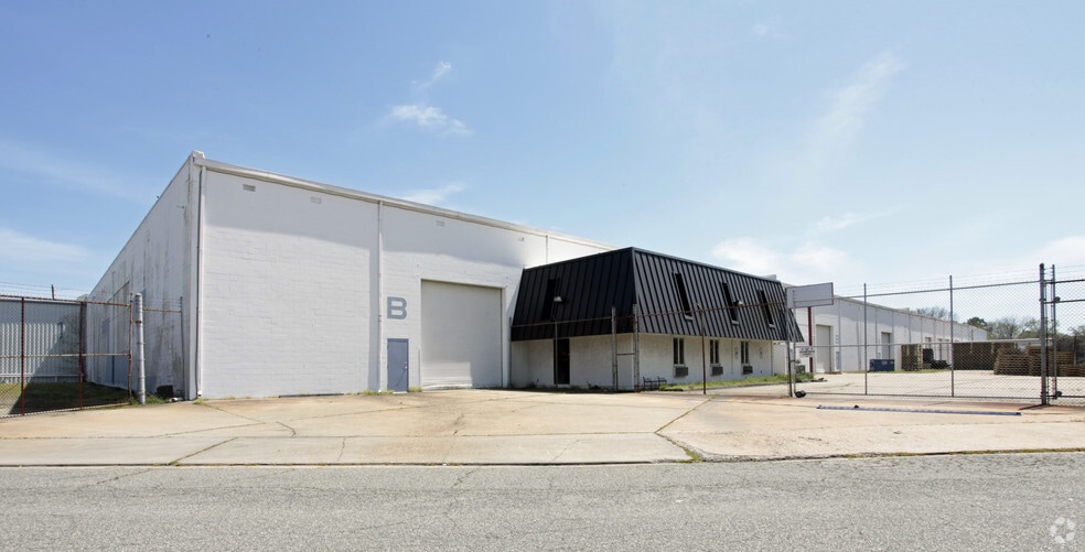 More Photos Of 814 Maxwell Dr, Hampton Manufacturing For Lease