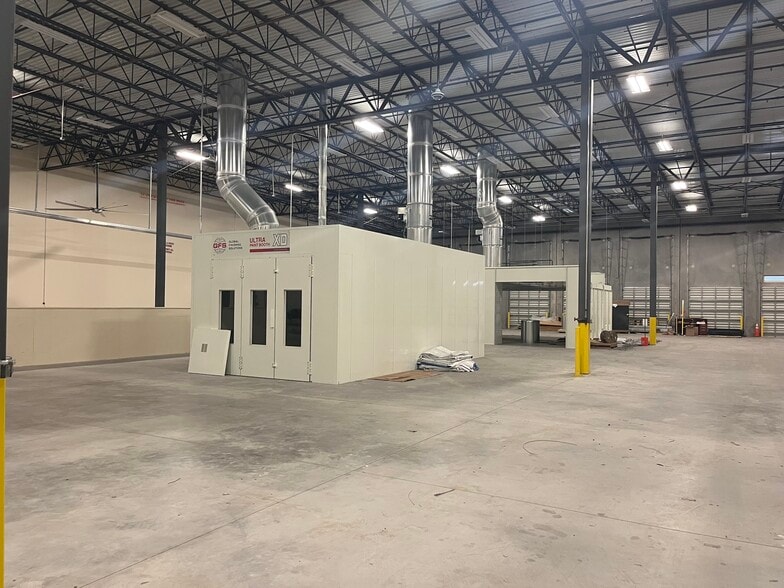 More Photos Of 5499 NW 145th St, Opa Locka Warehouse For Lease