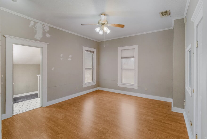 More Photos Of 1818 San Pedro Ave, San Antonio Office Residential For Sale