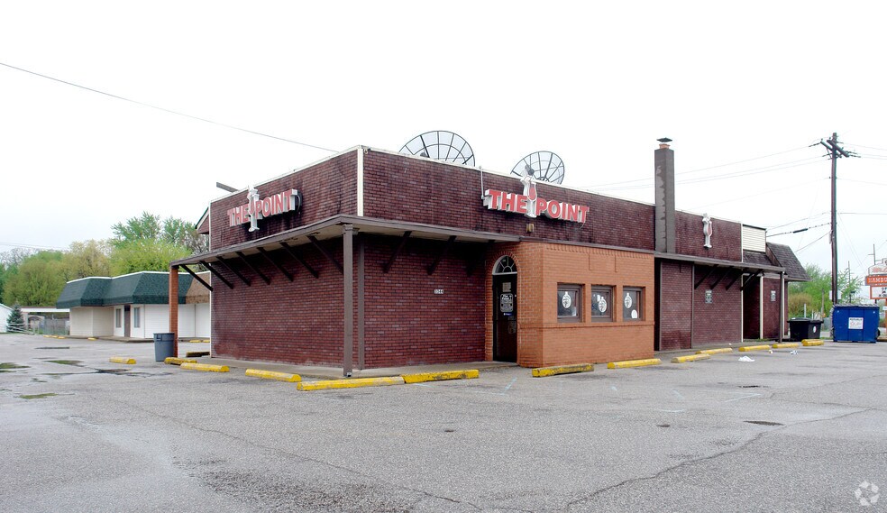 Primary Photo Of 3334-3344 N Arlington Ave, Indianapolis Freestanding For Sale