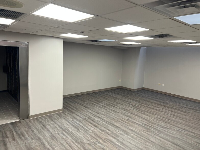 More Photos Of 718 Ogden Ave, Downers Grove Loft Creative Space For Lease