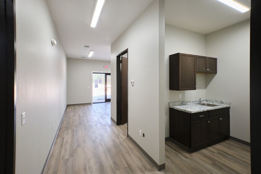 More Photos Of 30130 Dobbin Huffsmith Rd, Magnolia Distribution For Sale