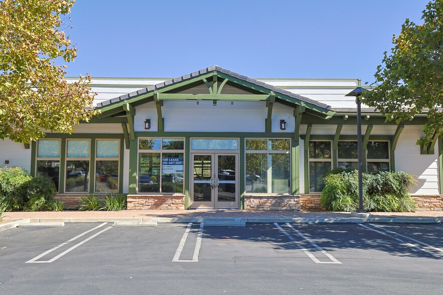 More Photos Of 29105-29125 Canwood St, Agoura Hills Restaurant For Lease