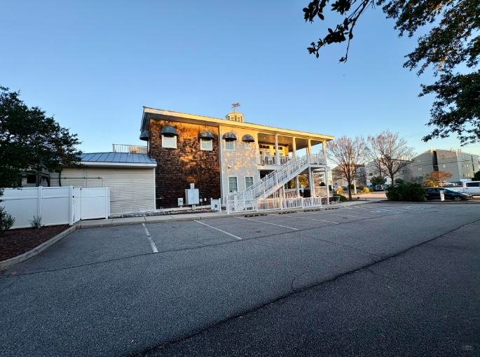 More Photos Of 1901 E Ocean View Ave, Norfolk Storefront For Sale