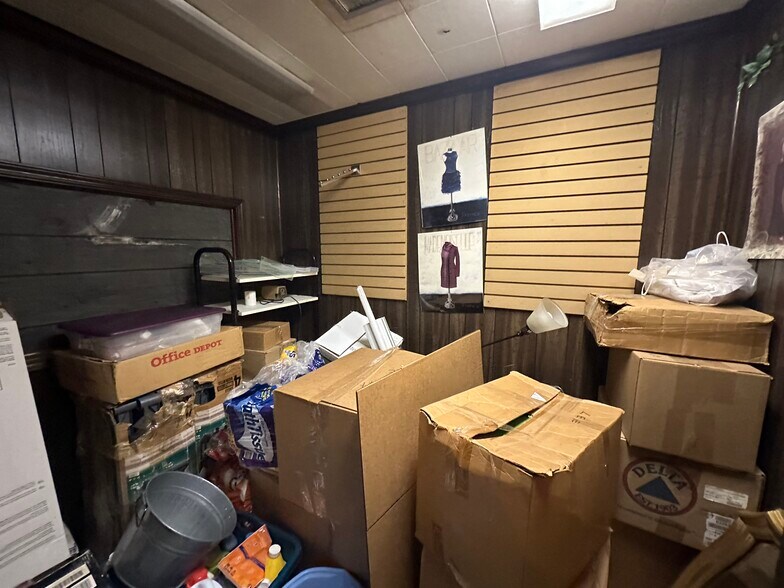 More Photos Of 3314 Millbranch Rd, Memphis Flex For Sale