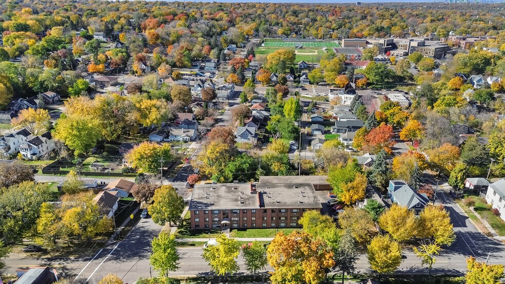 More Photos Of 729 Oakdale Ave, Saint Paul Apartments For Sale